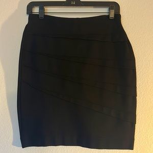 Zara Pencil Skirt with Front Design, Black Color, Size US M, EUR M